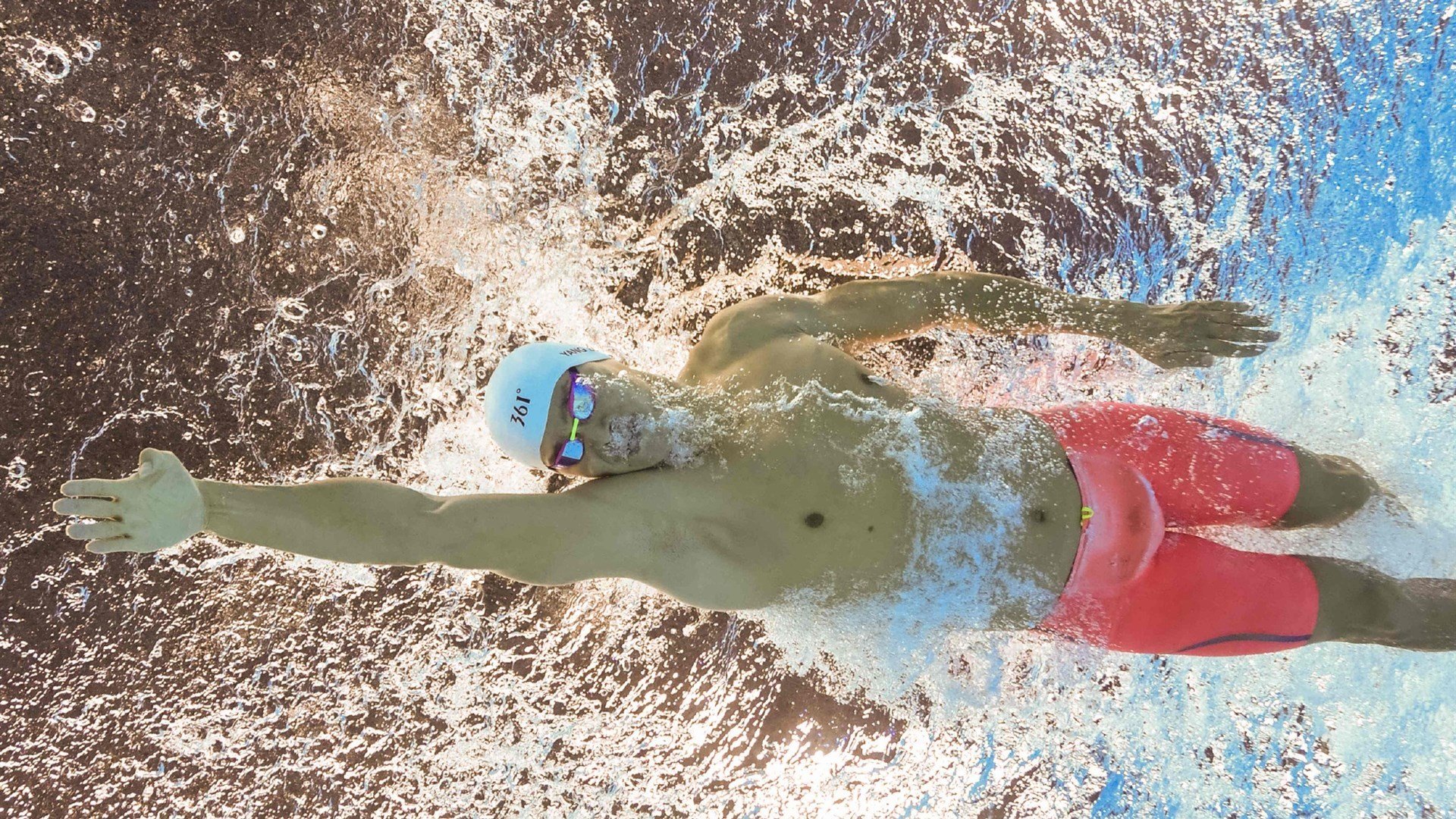 星空体育登录入口-后卫如何在快节奏中找到内线传球窗口，后卫怎么传球给中锋